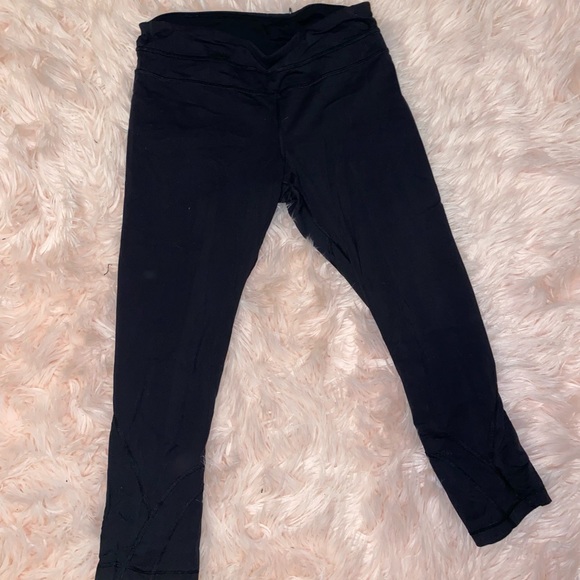 Lululemon 3/4 length leggings - Picture 3 of 3